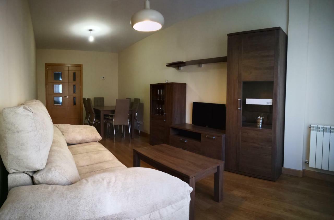 Apartamentos Torre De Gredos 아레나스 데 산 페드로 외부 사진